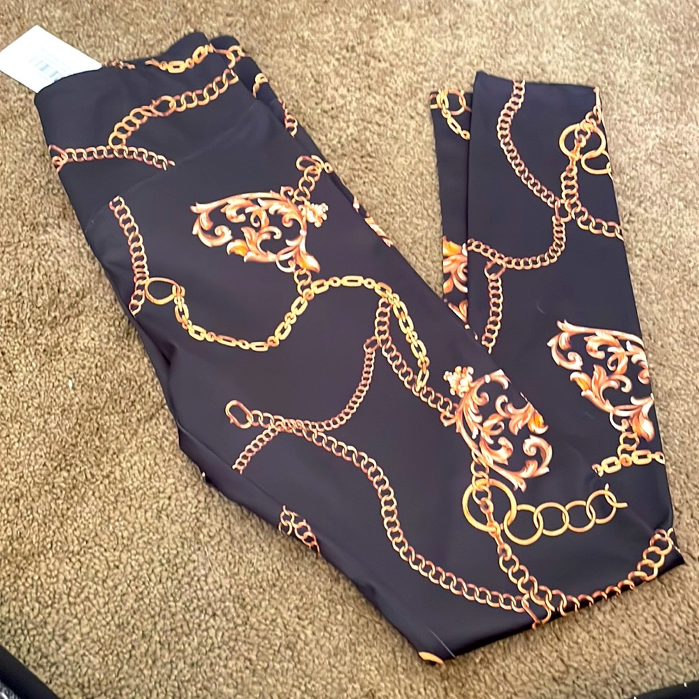 NWT, women’s leggings!